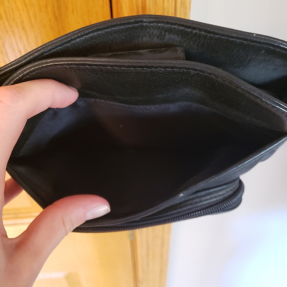Fossil Crossbody Bag - Picture 6 of 14